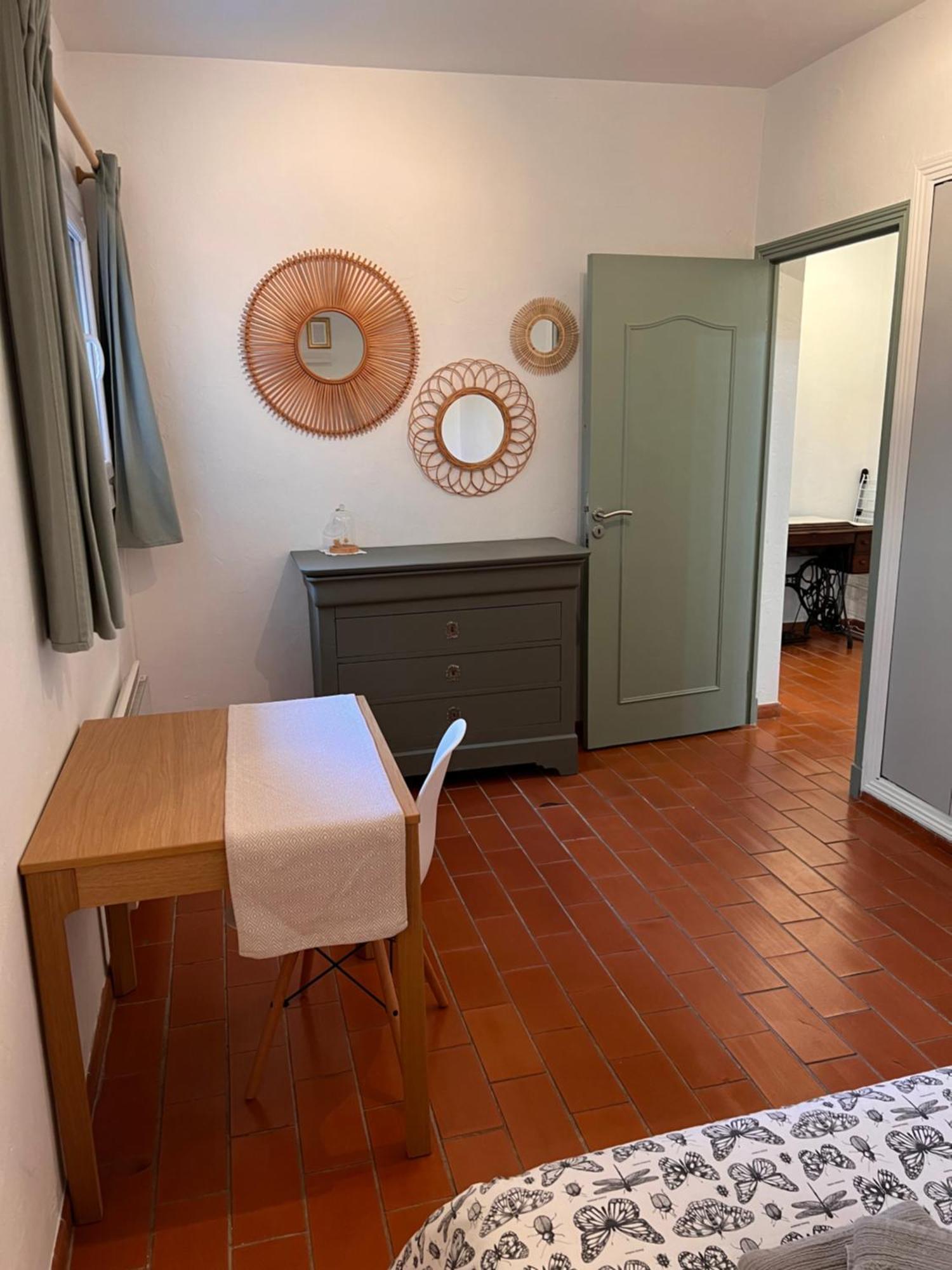 Simone, Appartement Maison, Quartier Calme, Grande Terrasse, Spa, Barbecue, 2 Chambres Frejus Exterior photo